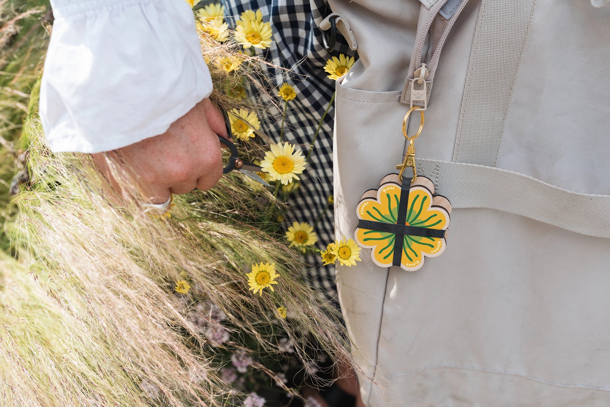 Keyring Flower Press - Greens & Yellows